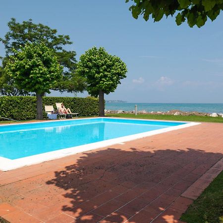 Incantevole Location Fronte Lago Sirmione Exterior foto
